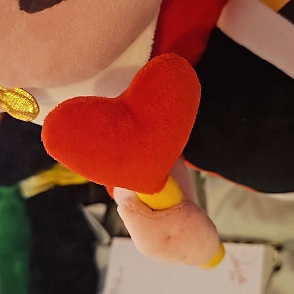 Disney Queen of Hearts - Picture 3 of 4